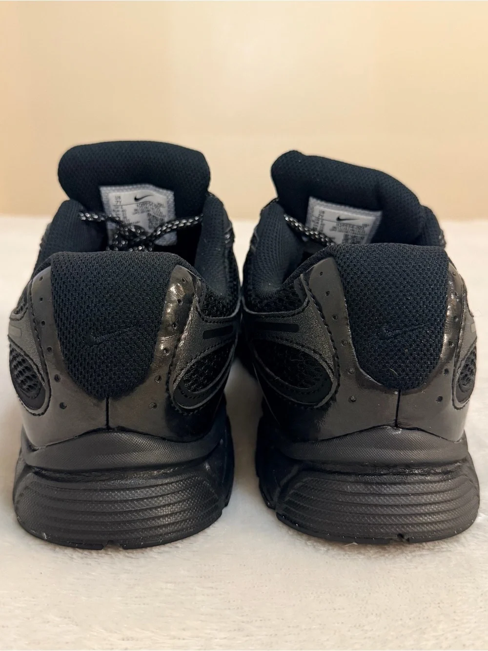 Nike V5 RNR Black Sneakers Size Big Kid 7 - #IQ9954-001